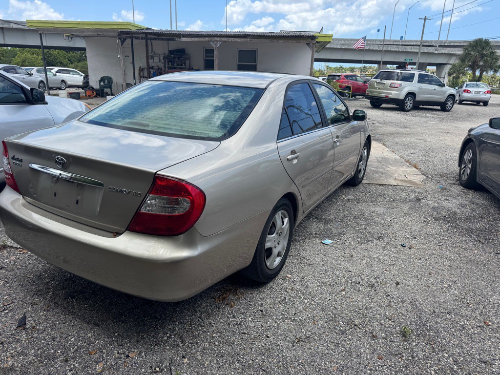 2004 Toyota Camry Image 7