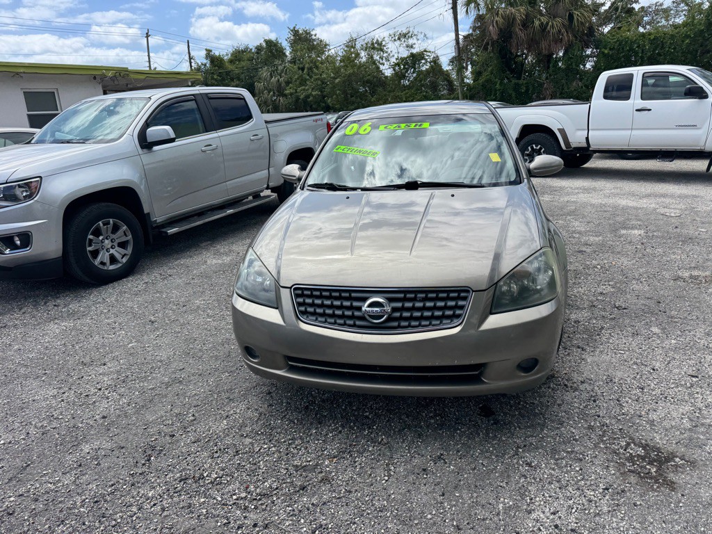 2005 Nissan Altima Image 3