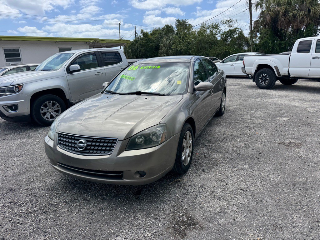 2005 Nissan Altima Image 4