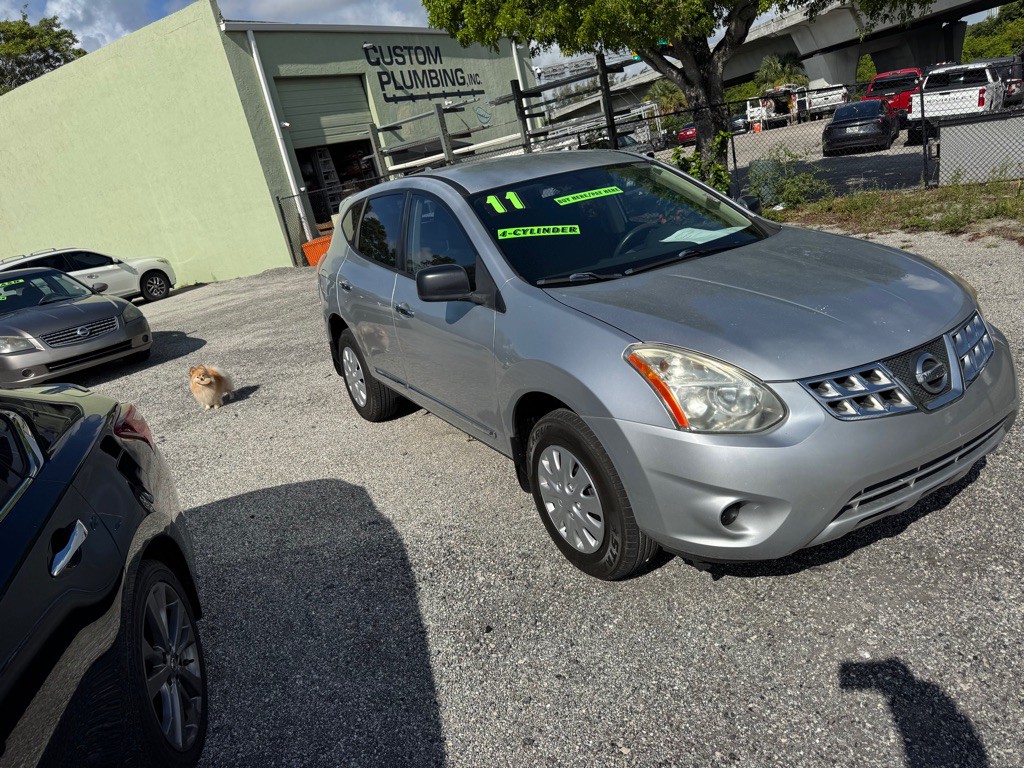 2011 Nissan Rogue Image 2