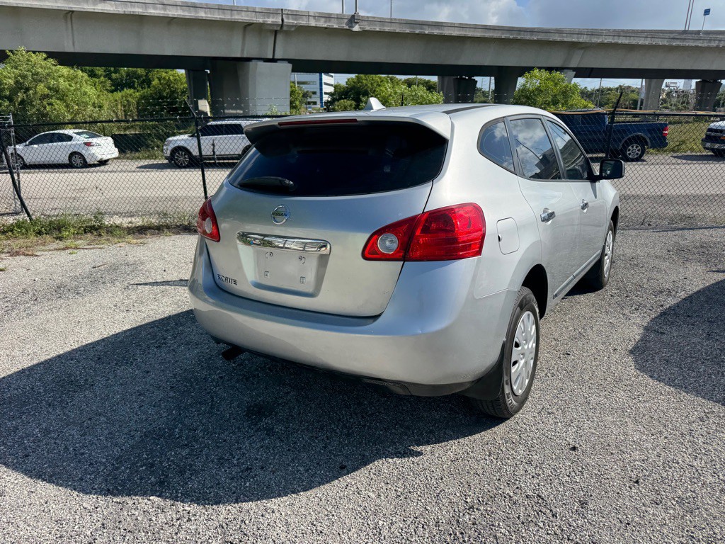 2011 Nissan Rogue Image 10
