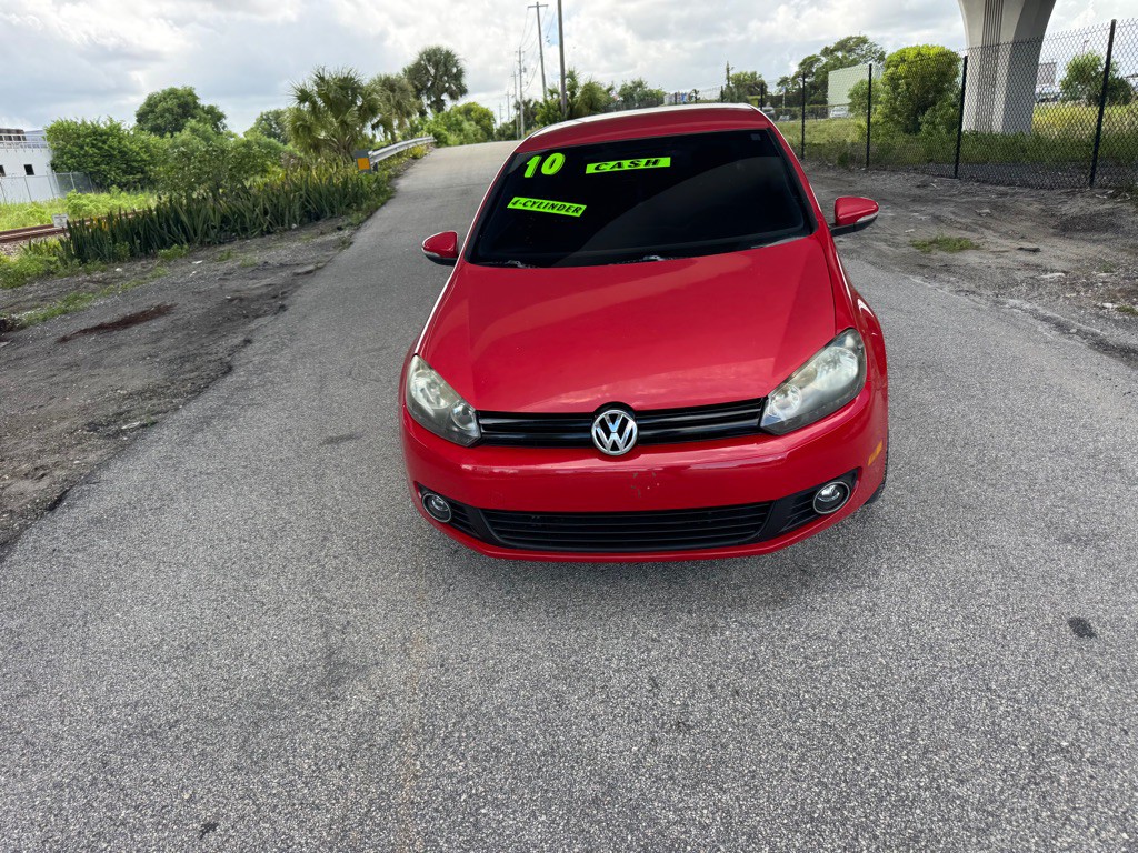 2010 Volkswagen Golf Image 4