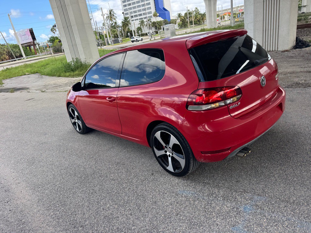 2010 Volkswagen Golf Image 7