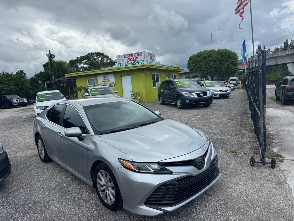 2018 Toyota Camry Image 8