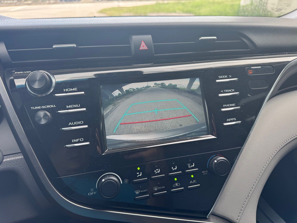 2018 Toyota Camry Image 11