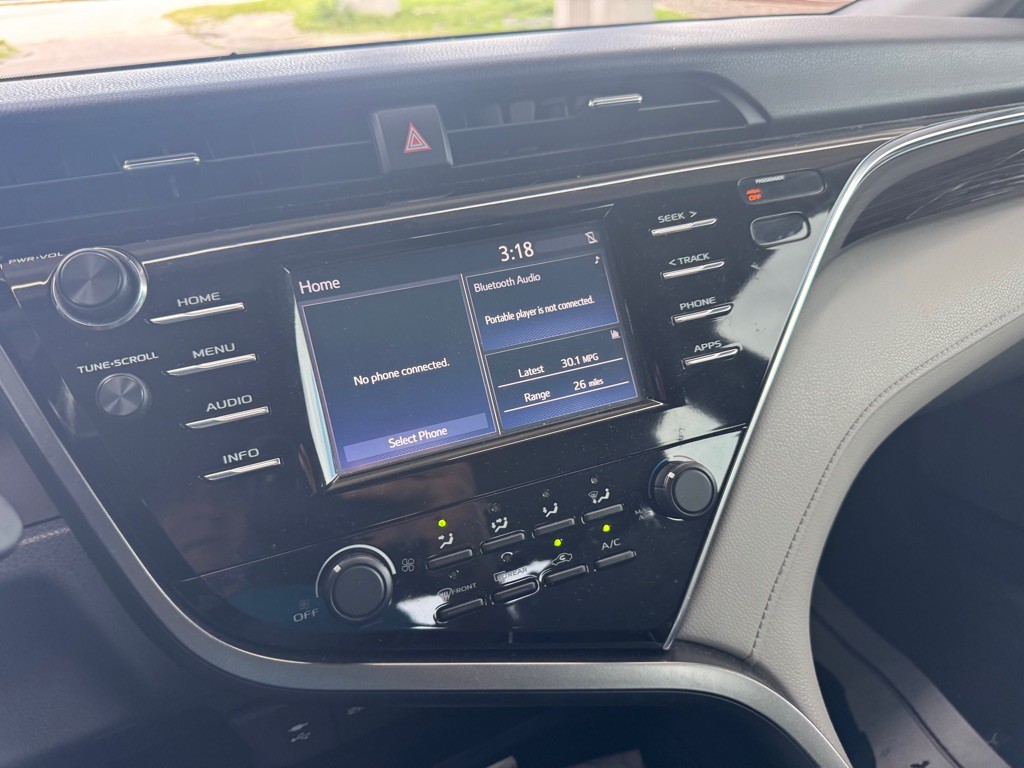 2018 Toyota Camry Image 13