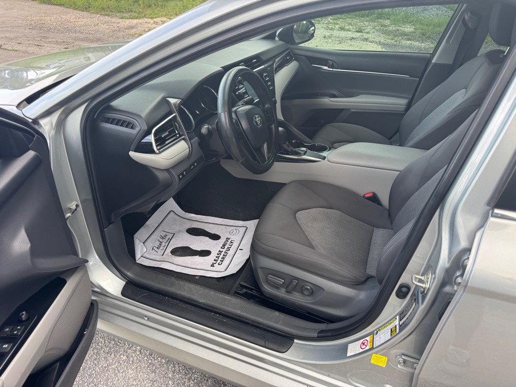 2018 Toyota Camry Image 15