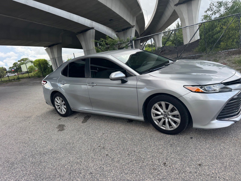 2018 Toyota Camry Image 16