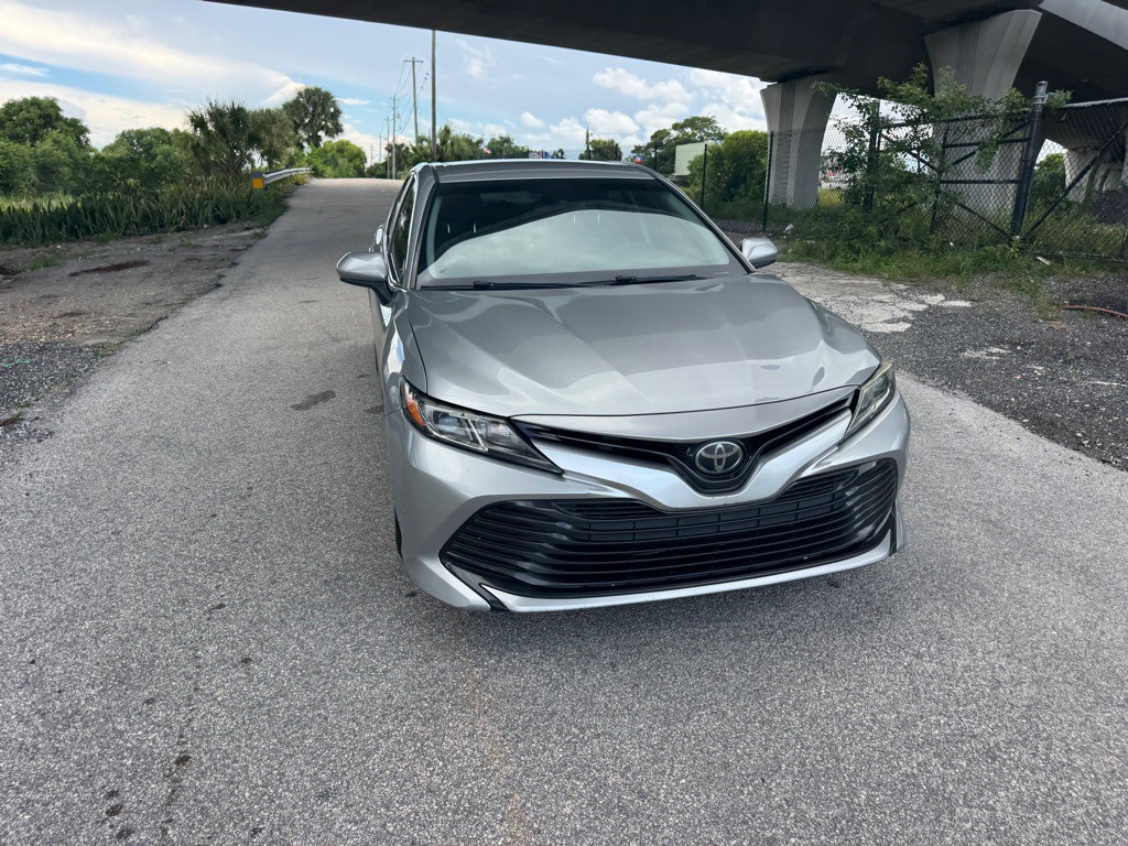 2018 Toyota Camry Image 2