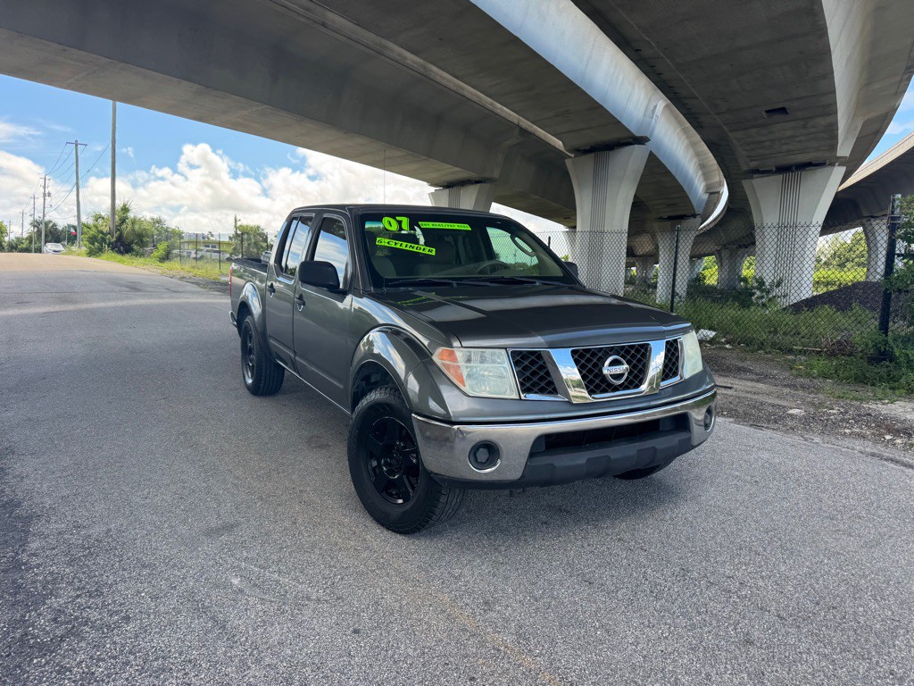 2007 Nissan Frontier Image 2
