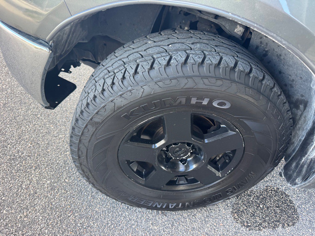 2007 Nissan Frontier Image 11