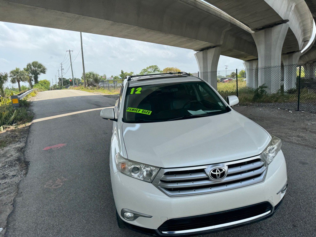 2012 Toyota Highlander Image 6