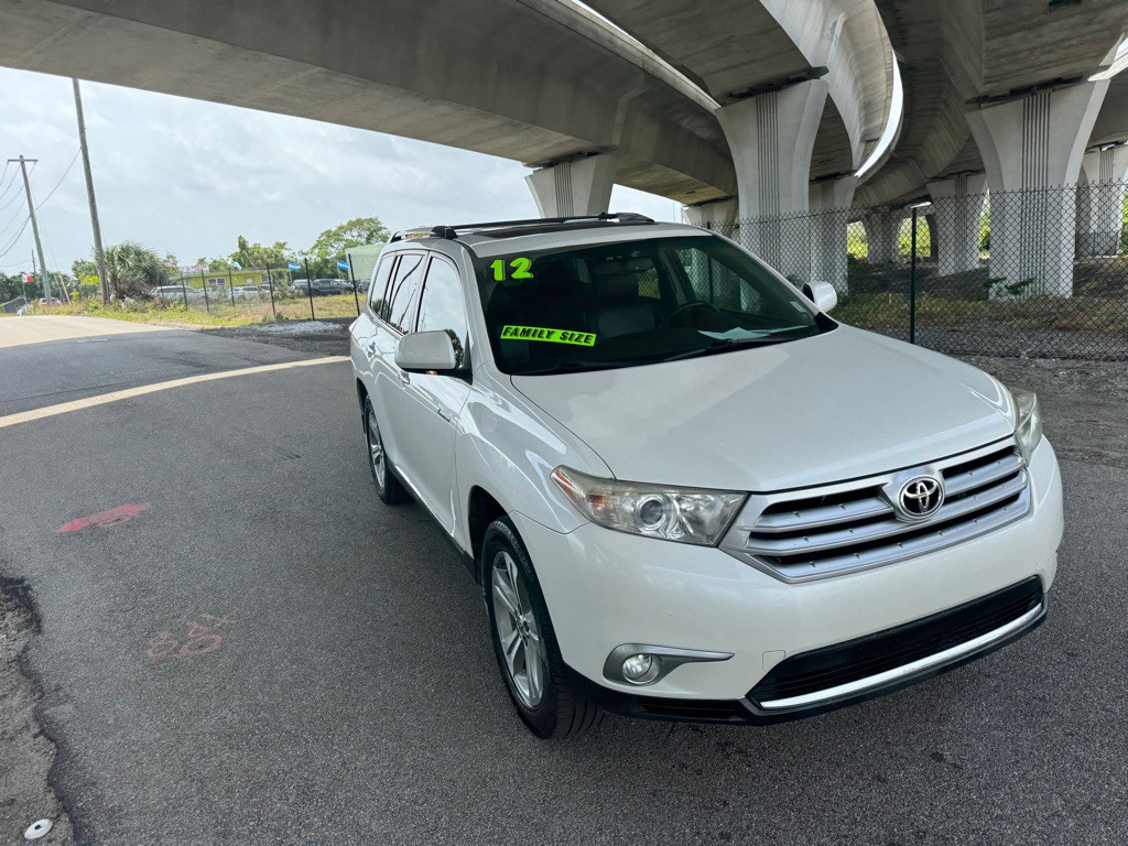 2012 Toyota Highlander Image 8