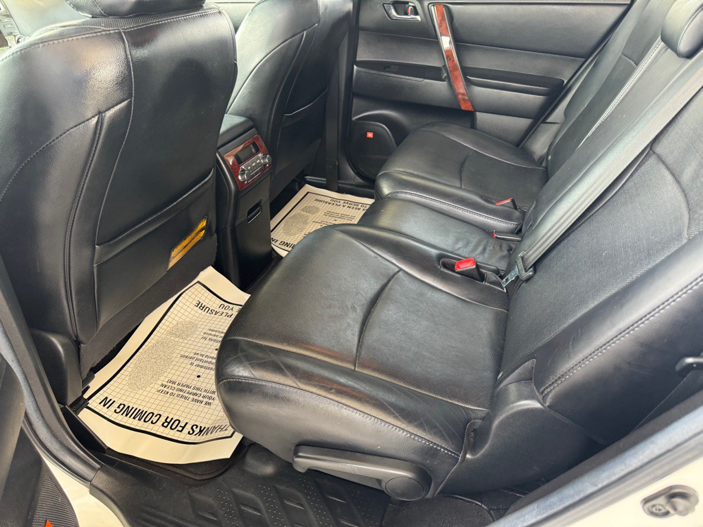 2012 Toyota Highlander Image 18