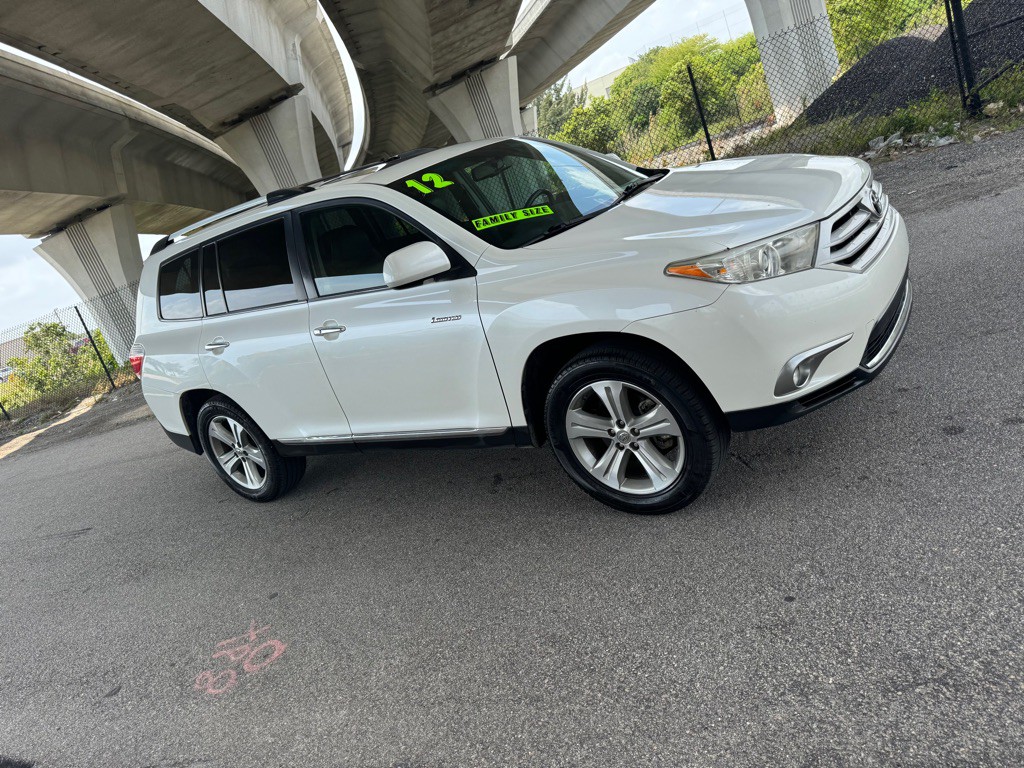 2012 Toyota Highlander Image 25