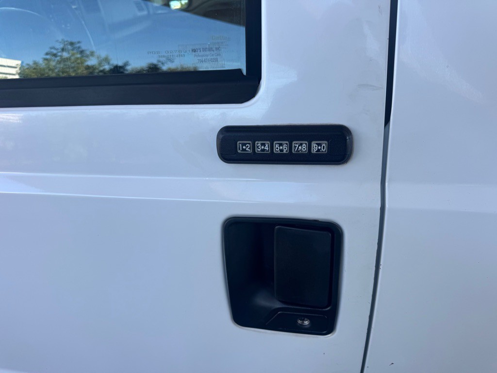 2004 Ford F-250 Image 10