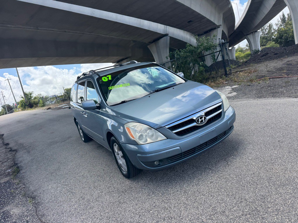 2007 Hyundai Entourage Image 6