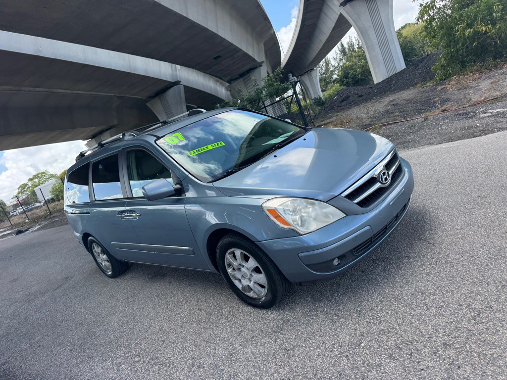 2007 Hyundai Entourage Image 15