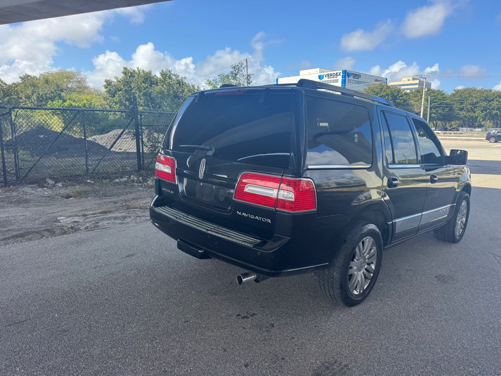 2012 Lincoln Navigator Image 6