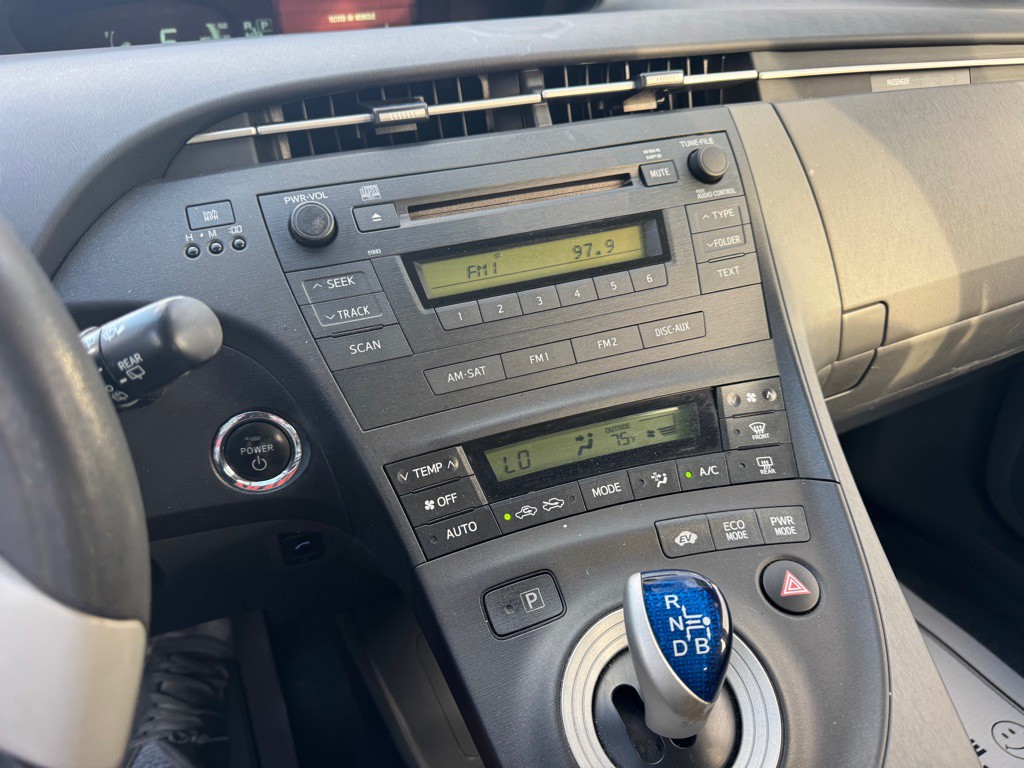 2011 Toyota Prius Image 17