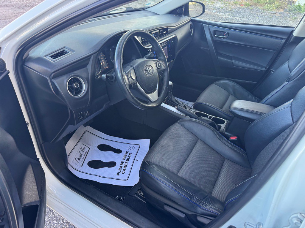 2017 Toyota Corolla Image 9