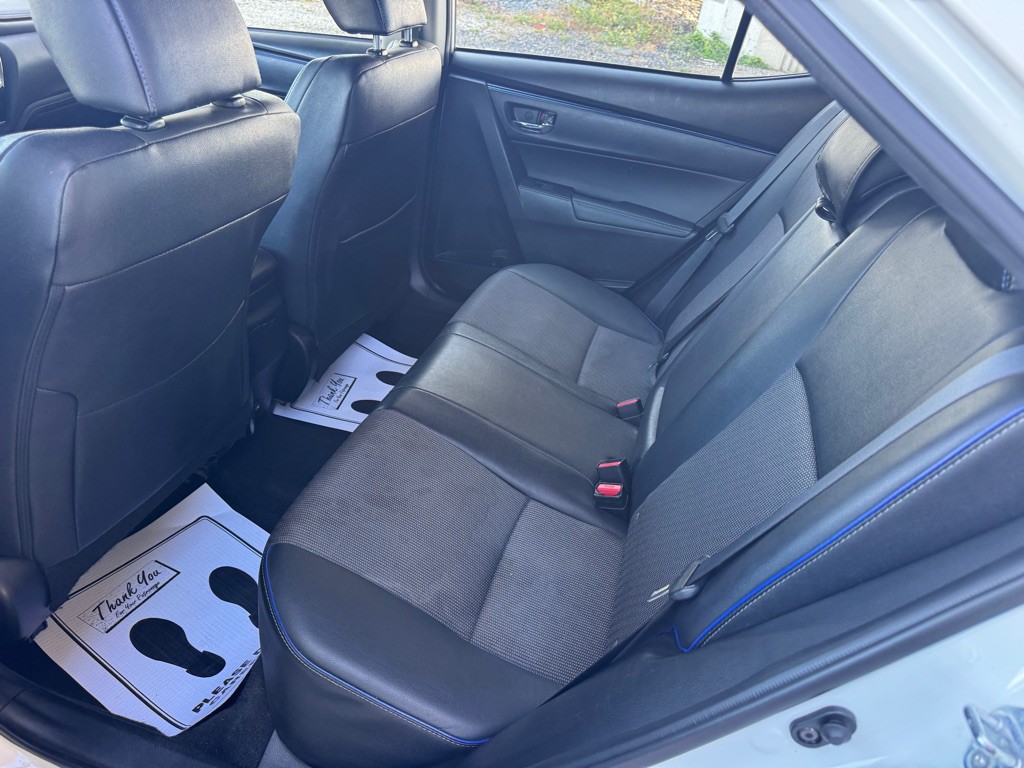 2017 Toyota Corolla Image 10