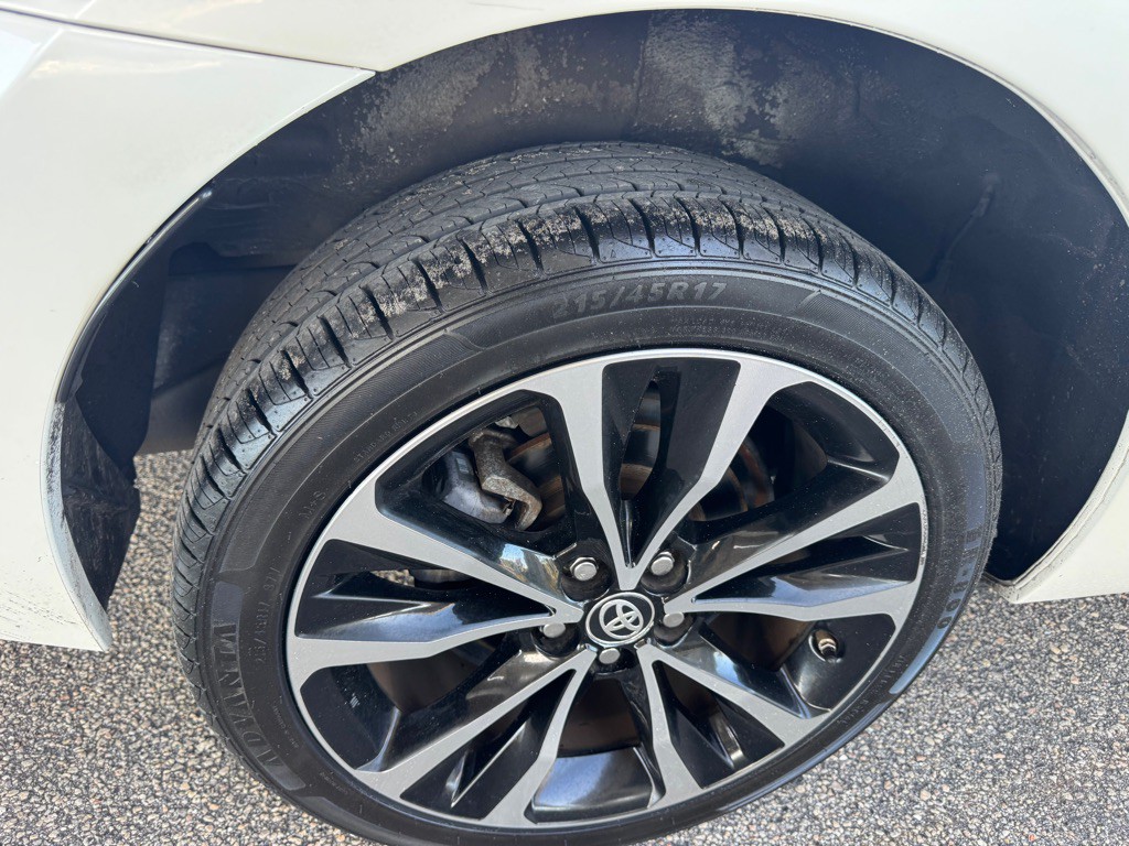 2017 Toyota Corolla Image 11