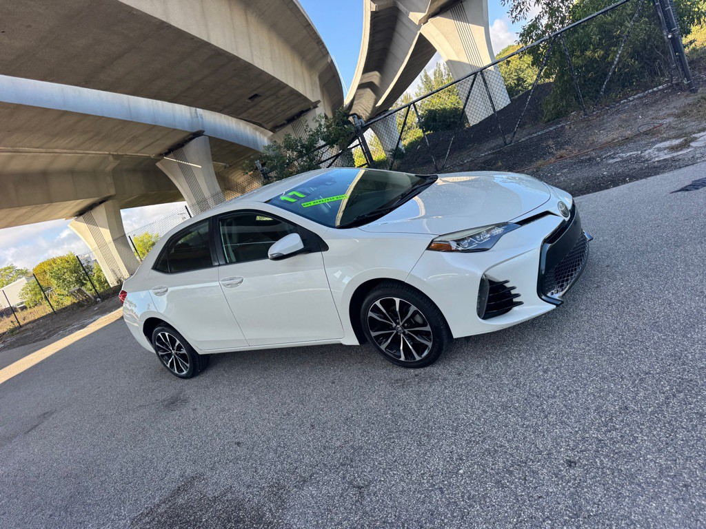 2017 Toyota Corolla Image 12