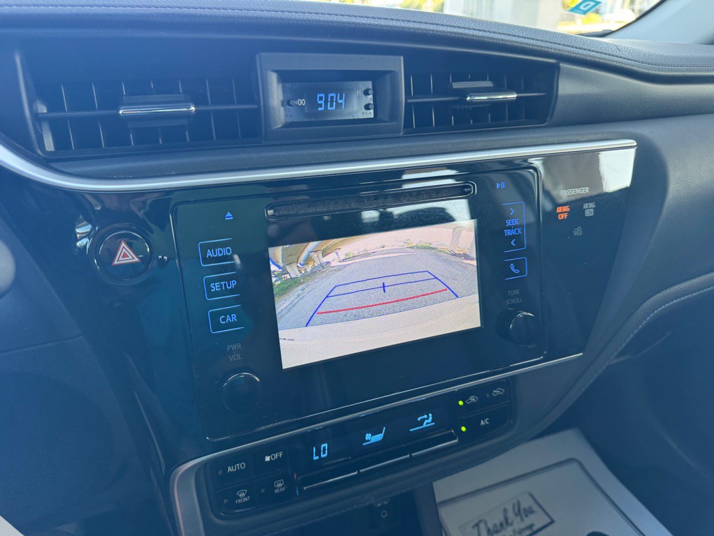 2017 Toyota Corolla Image 17