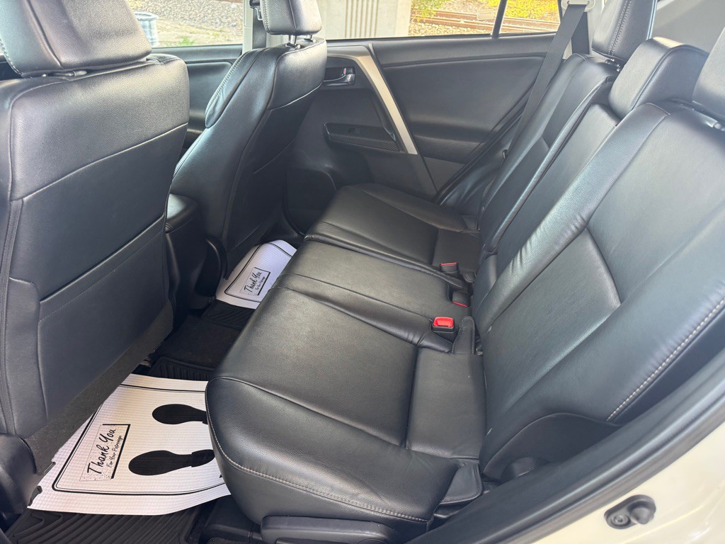 2015 Toyota Rav4 Image 10