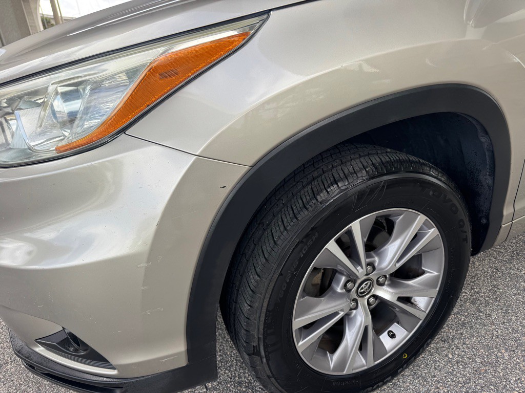2016 Toyota Highlander Image 7