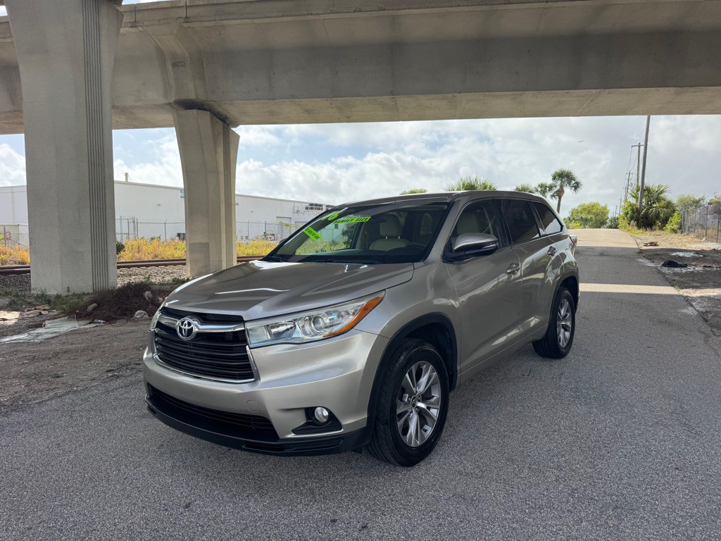 2016 Toyota Highlander Image 27