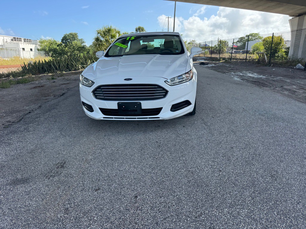 2015 Ford Fusion Image 3