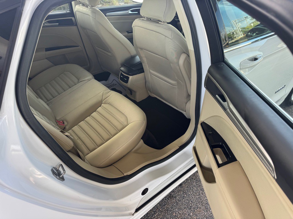 2015 Ford Fusion Image 10