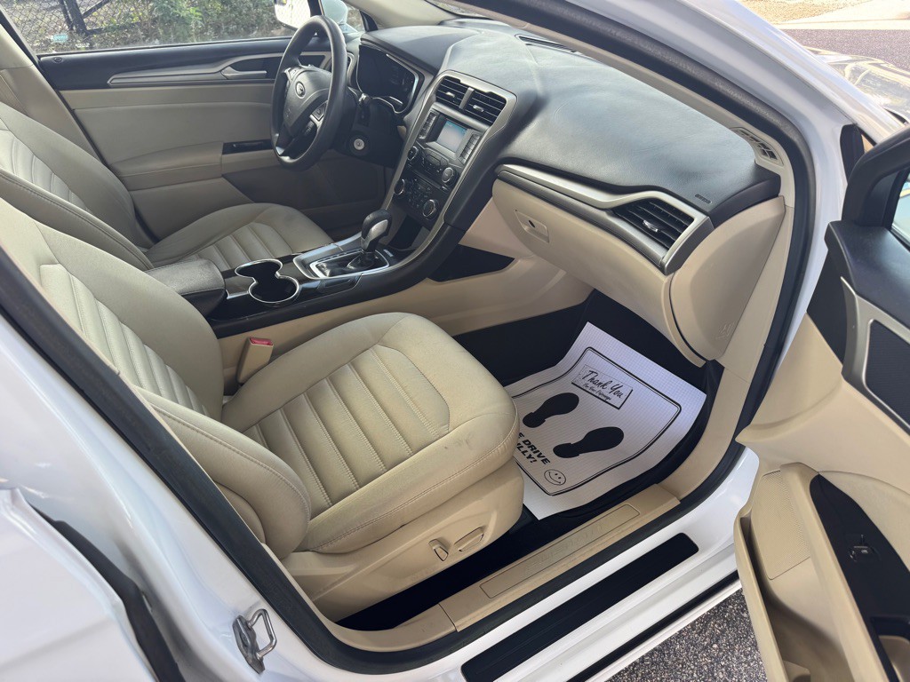 2015 Ford Fusion Image 11