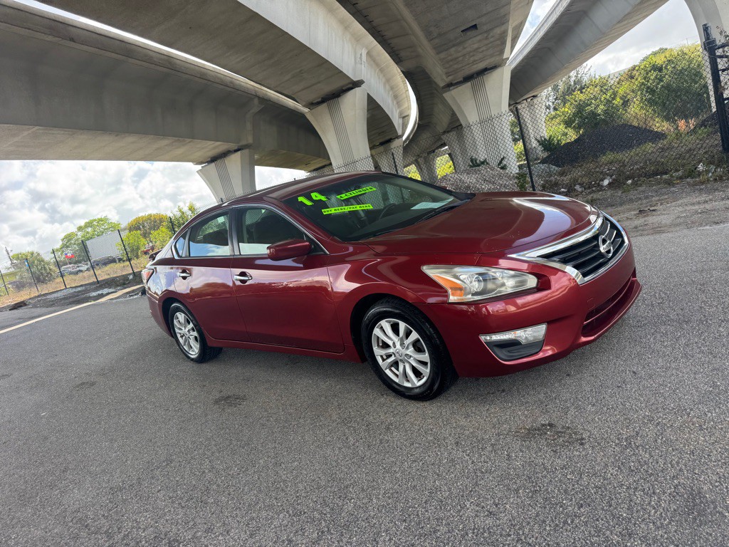 2014 Nissan Altima Image 1