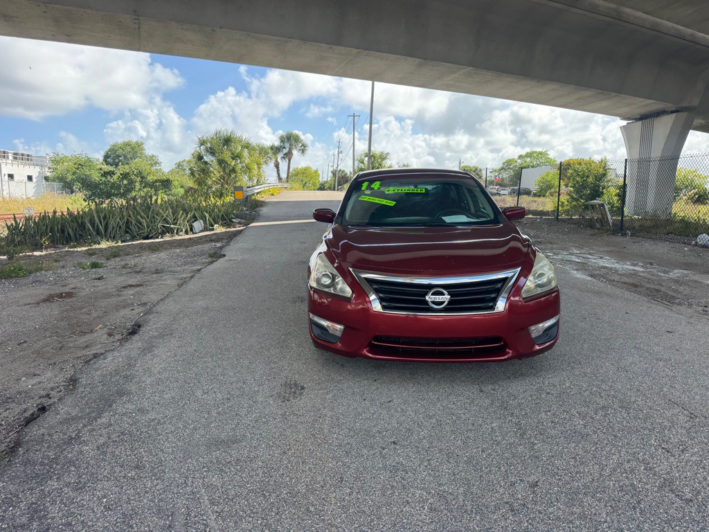 2014 Nissan Altima Image 9