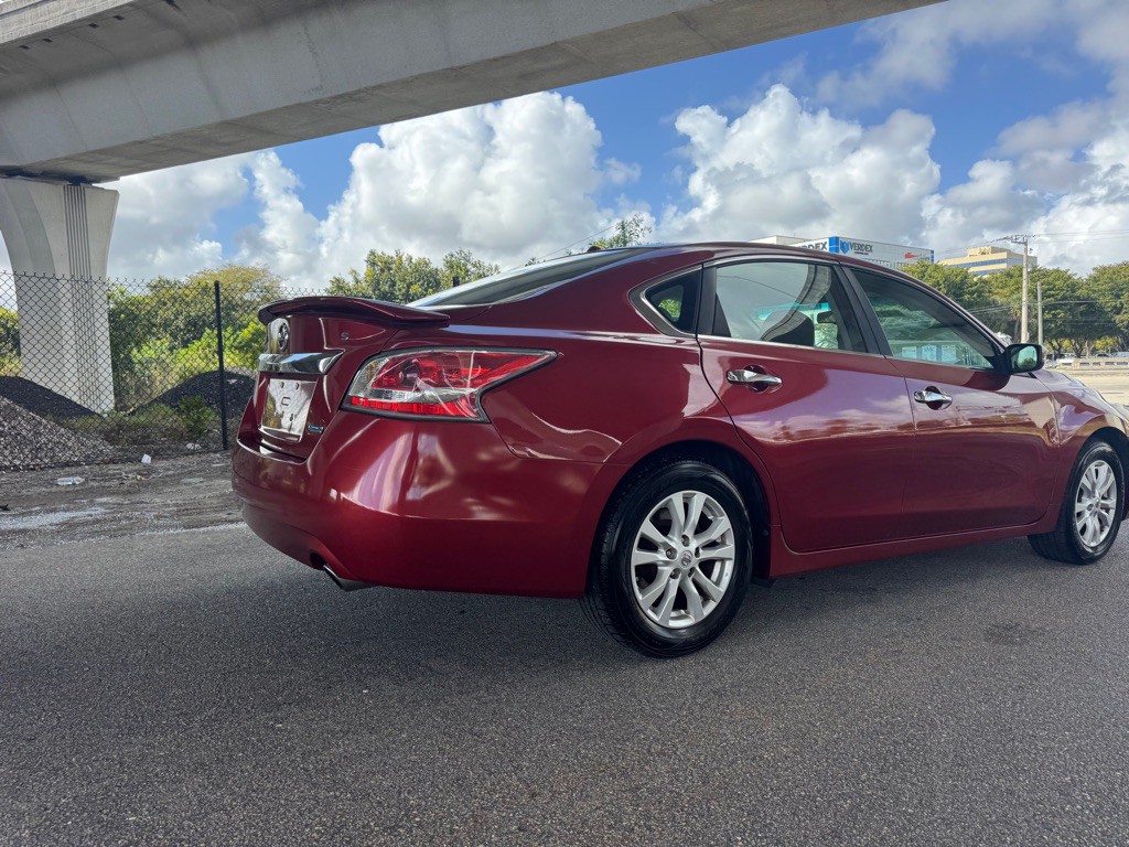 2014 Nissan Altima Image 19