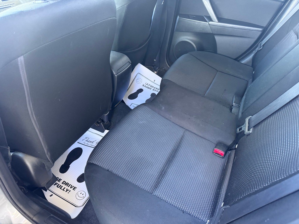 2013 Mazda Mazda3 Image 8