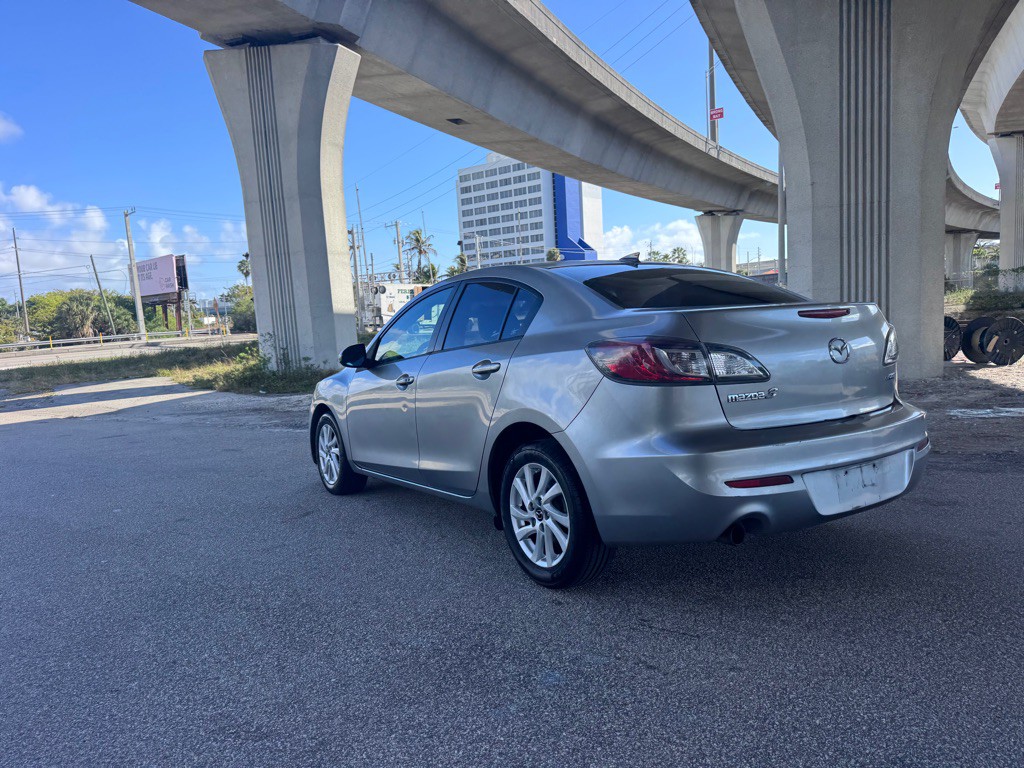 2013 Mazda Mazda3 Image 10