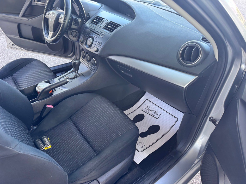 2013 Mazda Mazda3 Image 17