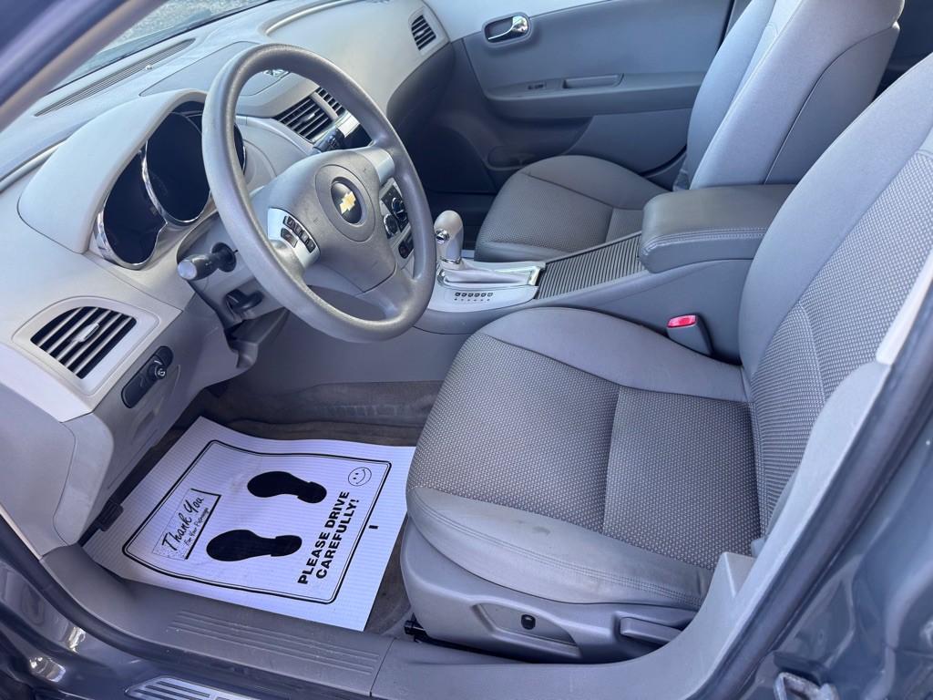 2009 Chevrolet Malibu Image 10