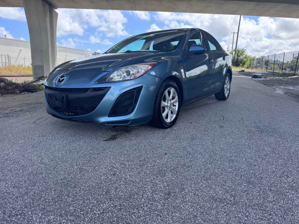 2010 Mazda Mazda3 Image 2