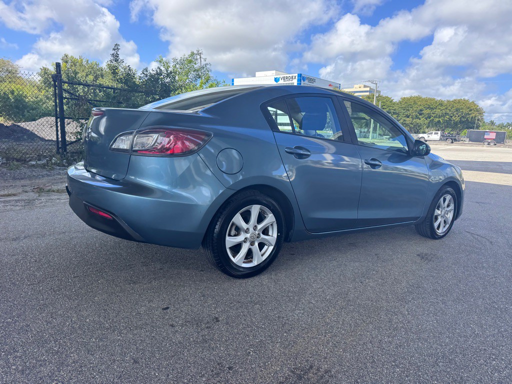 2010 Mazda Mazda3 Image 10