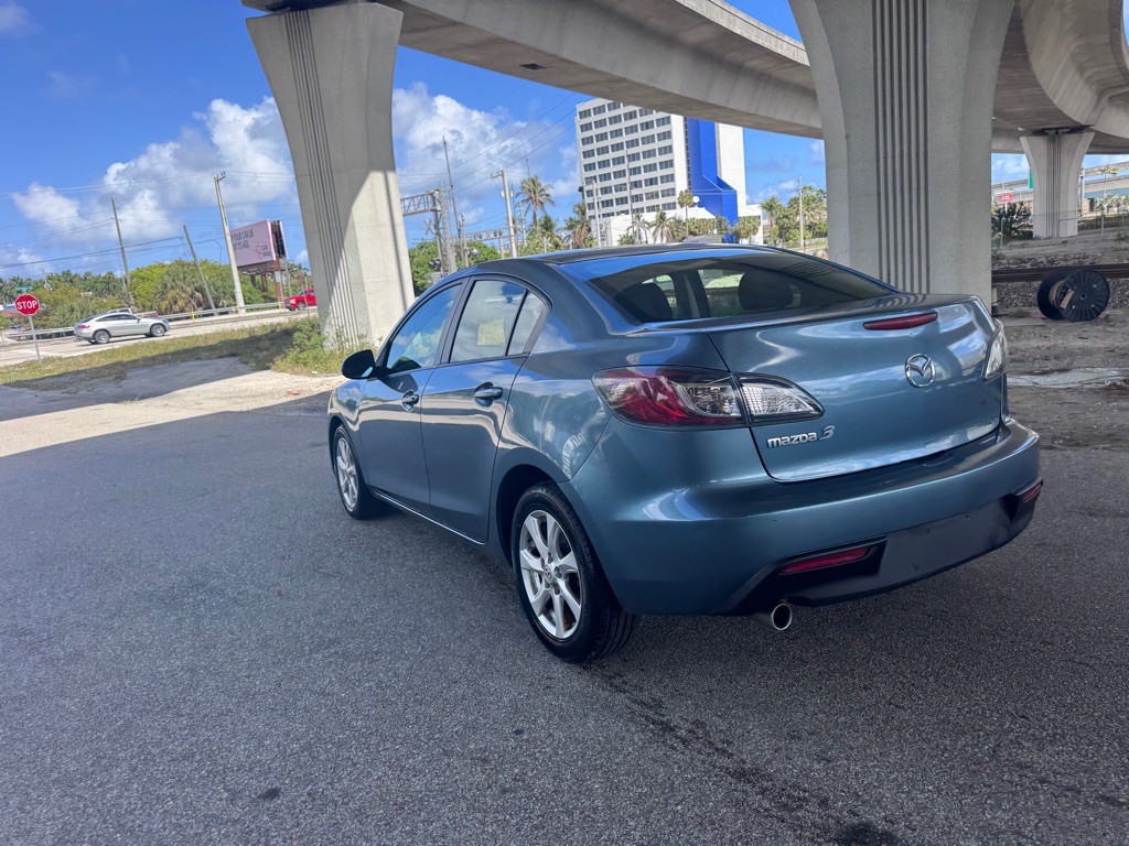 2010 Mazda Mazda3 Image 11