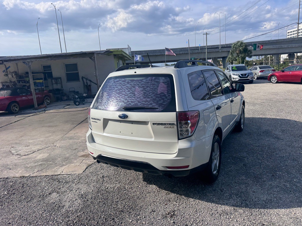 2011 Subaru Forester Image 8