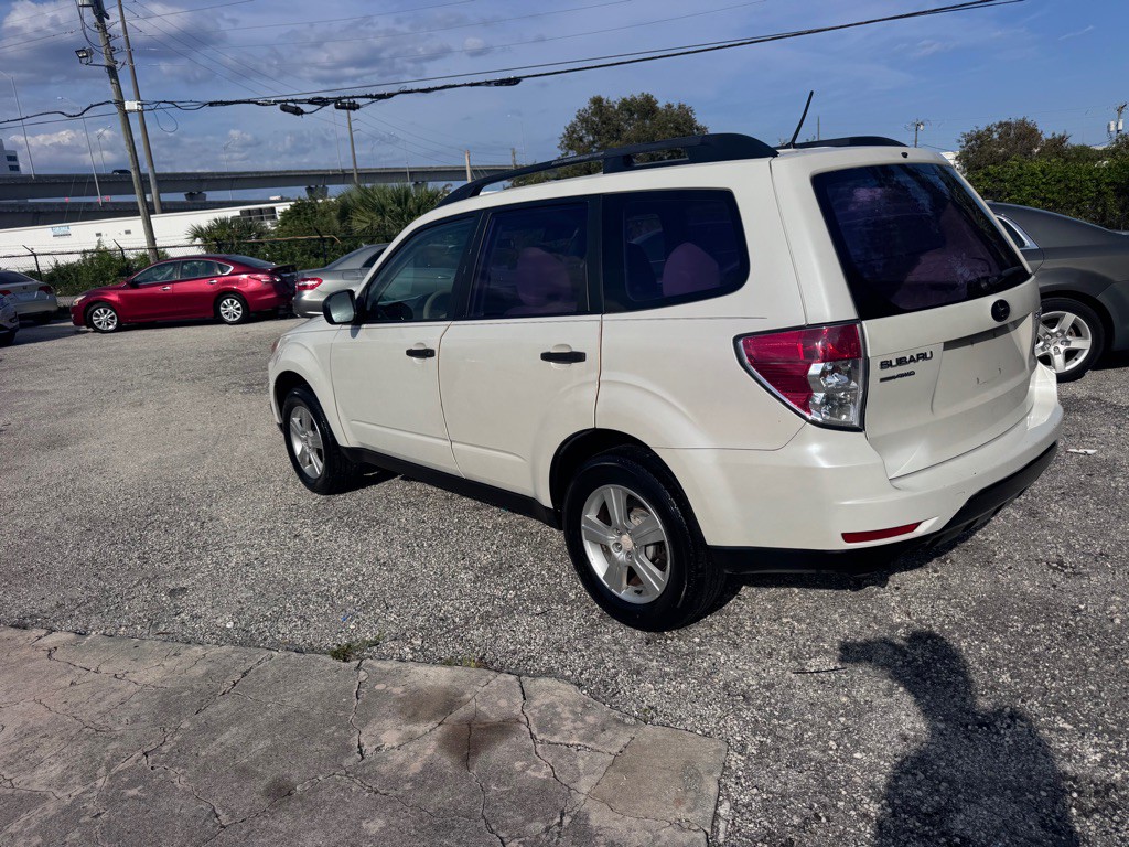 2011 Subaru Forester Image 25