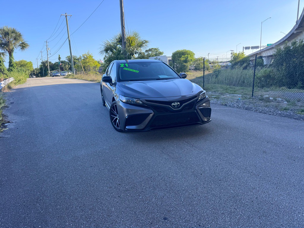 2021 Toyota Camry Image 4