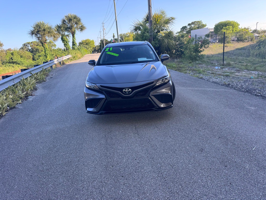 2021 Toyota Camry Image 8