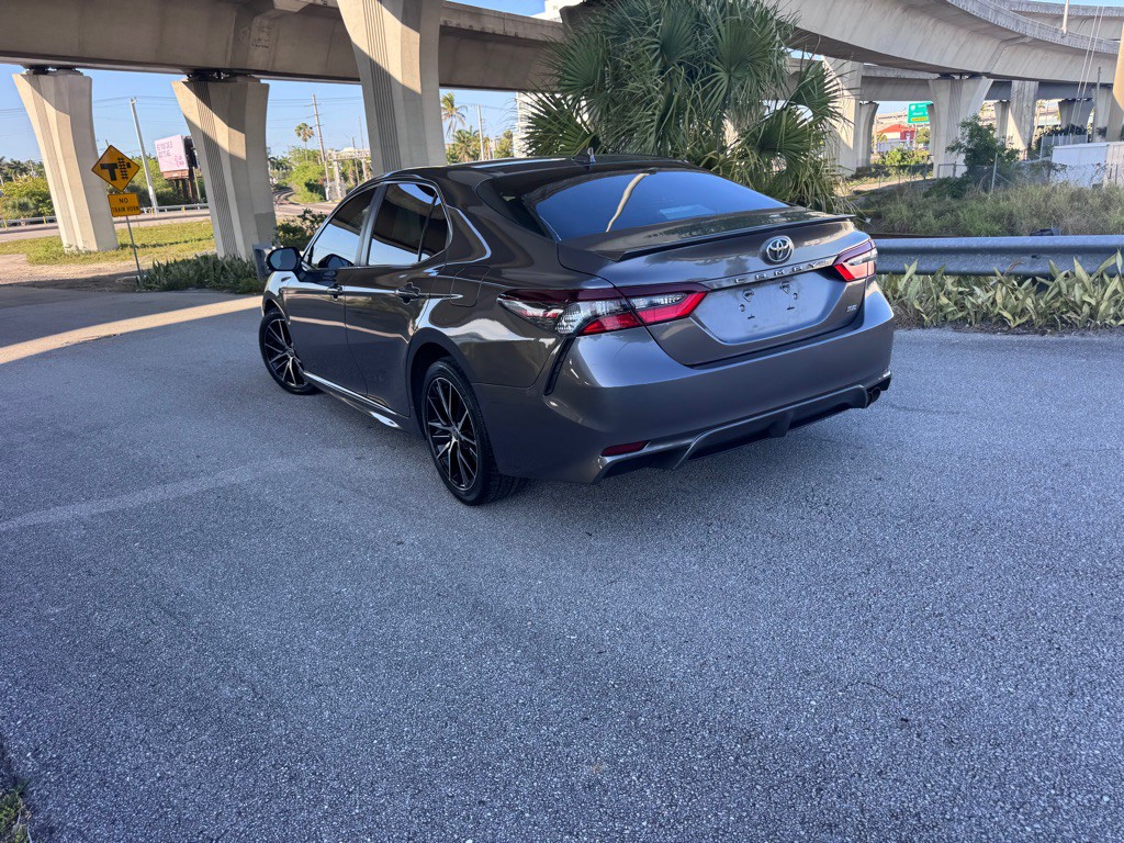 2021 Toyota Camry Image 32